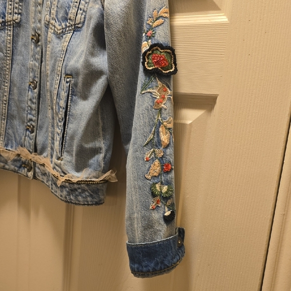 Desigual Women's Embroidered Denim Jacket - Light Blue - Picture 4 of 7